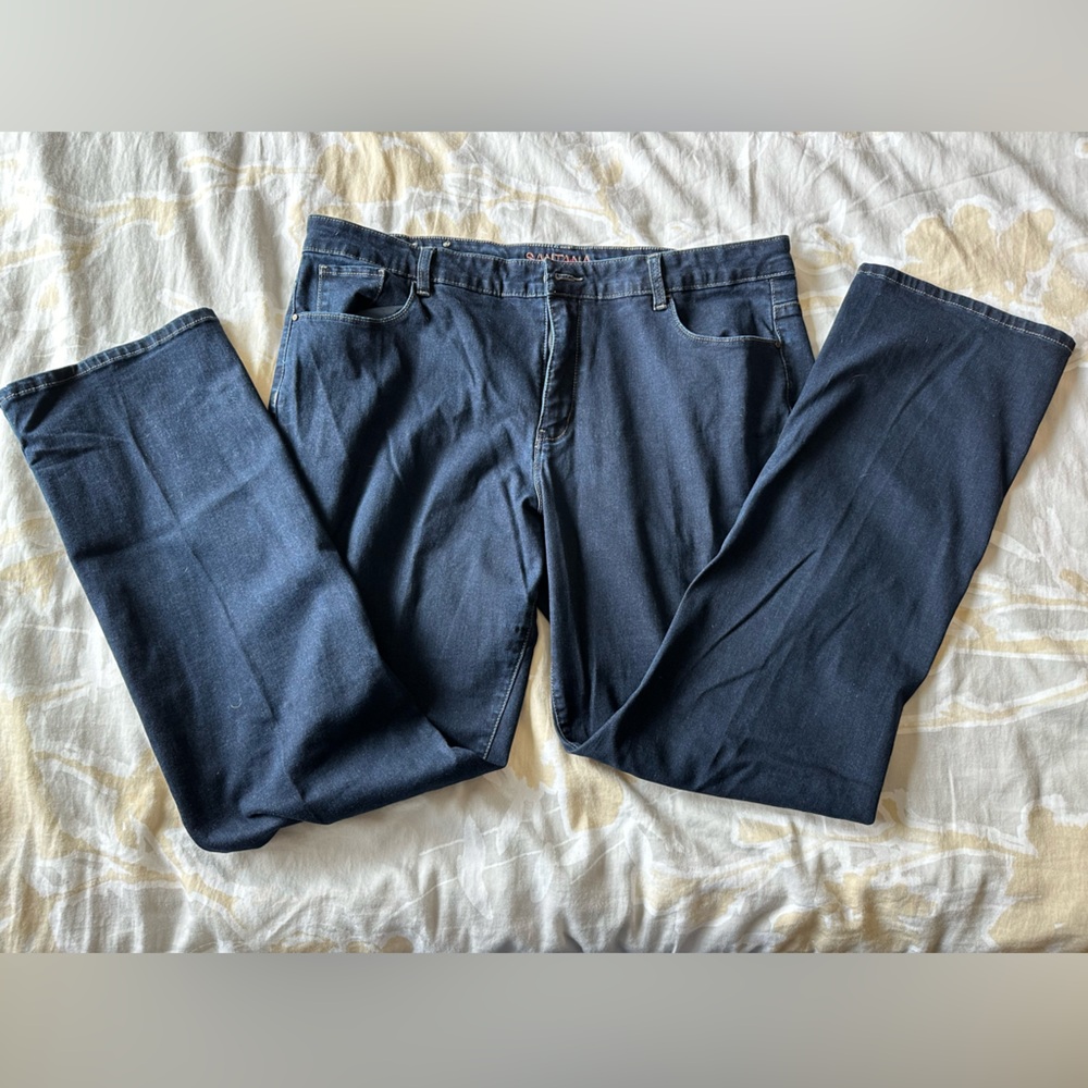 Santana. Jeans. Denim. 18 x 32. Stretch. Straight leg. Dark wash.